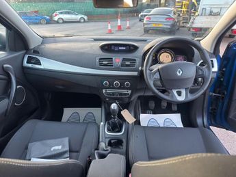 Renault Megane 1.6 16V Dynamique Euro 5 5dr