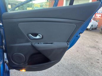 Renault Megane 1.6 16V Dynamique Euro 5 5dr