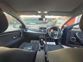 Renault Megane 1.6 16V Dynamique Euro 5 5dr