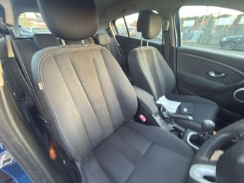 Renault Megane 1.6 16V Dynamique Euro 5 5dr