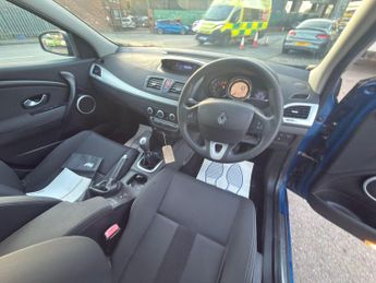 Renault Megane 1.6 16V Dynamique Euro 5 5dr