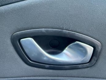 Renault Megane 1.6 16V Dynamique Euro 5 5dr