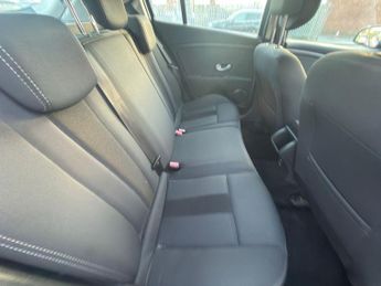 Renault Megane 1.6 16V Dynamique Euro 5 5dr