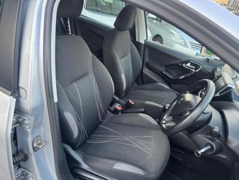 Peugeot 208 1.2 VTi Active Euro 5 5dr