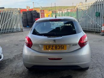 Peugeot 208 1.2 VTi Active Euro 5 5dr