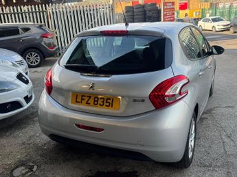 Peugeot 208 1.2 VTi Active Euro 5 5dr