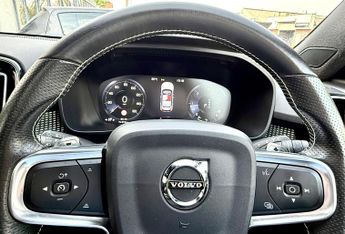 Volvo XC40 2.0 D4 R-Design Auto AWD Euro 6 (s/s) 5dr