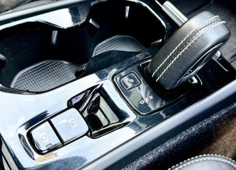 Volvo XC40 2.0 D4 R-Design Auto AWD Euro 6 (s/s) 5dr