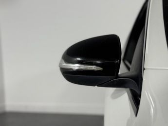 Mercedes-Benz C Class 2.1 C220 BlueTEC AMG Line (Premium) G-Tronic+ Euro 6 (s/s) 4dr