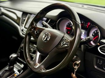 Vauxhall Astra 1.4i Turbo SRi Nav Auto Euro 6 (s/s) 5dr