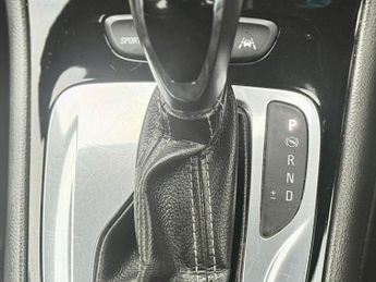 Vauxhall Astra 1.4i Turbo SRi Nav Auto Euro 6 (s/s) 5dr