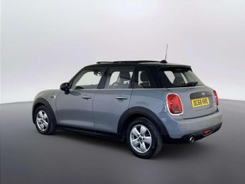 MINI Hatch 1.5 Cooper Classic Hatchback 5dr Petrol Steptronic Euro 6 (s/s) 