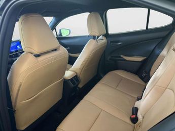 Lexus UX 2.0 250h F Sport Design SUV 5dr Petrol Hybrid E-CVT Euro 6 (s/s)