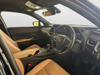 Lexus UX 2.0 250h F Sport Design SUV 5dr Petrol Hybrid E-CVT Euro 6 (s/s)