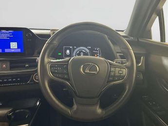 Lexus UX 2.0 250h F Sport Design SUV 5dr Petrol Hybrid E-CVT Euro 6 (s/s)