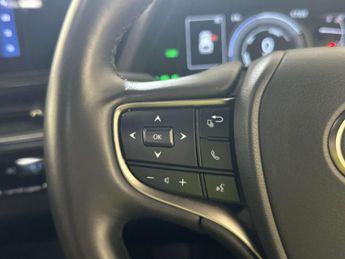 Lexus UX 2.0 250h F Sport Design SUV 5dr Petrol Hybrid E-CVT Euro 6 (s/s)