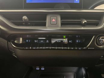 Lexus UX 2.0 250h F Sport Design SUV 5dr Petrol Hybrid E-CVT Euro 6 (s/s)