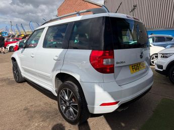 Skoda Yeti 2.0 TDI Black Edition SUV 5dr Diesel DSG 4WD Euro 5 (140 ps)