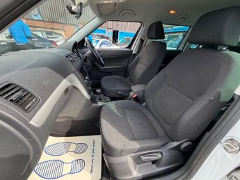 Skoda Yeti 2.0 TDI Black Edition SUV 5dr Diesel DSG 4WD Euro 5 (140 ps)