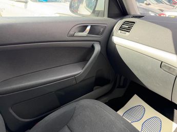 Skoda Yeti 2.0 TDI Black Edition SUV 5dr Diesel DSG 4WD Euro 5 (140 ps)