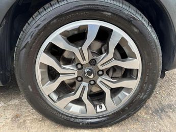 SsangYong Korando 2.2D ELX SUV 5dr Diesel Auto 4WD Euro 6 (178 ps)