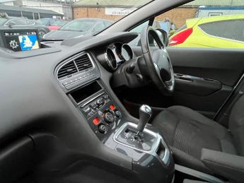 Peugeot 5008 1.6 BlueHDi Allure EAT Euro 6 (s/s) 5dr