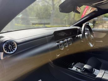 Mercedes-Benz CLA 2.0 CLA220 AMG Line (Premium Plus) Coupe 7G-DCT Euro 6 (s/s) 4dr