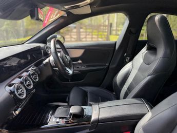 Mercedes-Benz CLA 2.0 CLA220 AMG Line (Premium Plus) Coupe 7G-DCT Euro 6 (s/s) 4dr