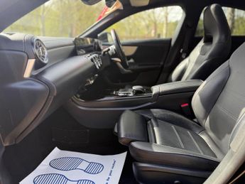 Mercedes-Benz CLA 2.0 CLA220 AMG Line (Premium Plus) Coupe 7G-DCT Euro 6 (s/s) 4dr