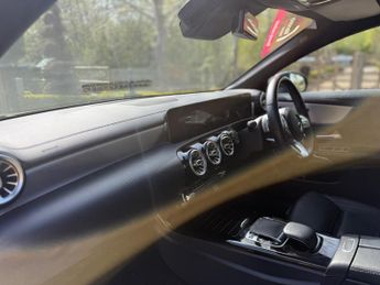 Mercedes-Benz CLA 2.0 CLA220 AMG Line (Premium Plus) Coupe 7G-DCT Euro 6 (s/s) 4dr