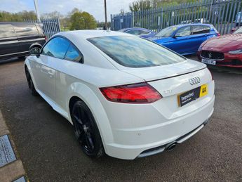 Audi TT 1.8 TFSI S line S Tronic Euro 6 (s/s) 3dr