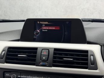 BMW 3 Series 2.0 320d ED EfficientDynamics Business Auto Euro 5 (s/s) 4dr