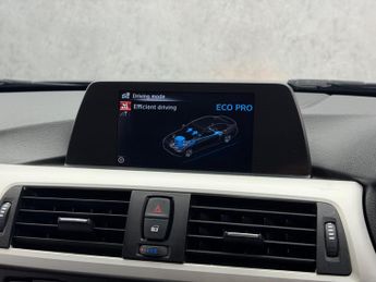 BMW 3 Series 2.0 320d ED EfficientDynamics Business Auto Euro 5 (s/s) 4dr