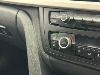 BMW 3 Series 2.0 320d ED EfficientDynamics Business Auto Euro 5 (s/s) 4dr