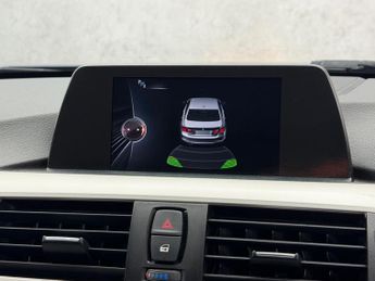 BMW 3 Series 2.0 320d ED EfficientDynamics Business Auto Euro 5 (s/s) 4dr