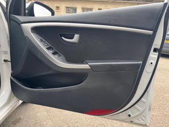 Hyundai i30 1.6 Active Auto Euro 5 5dr