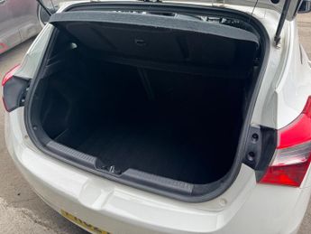 Hyundai i30 1.6 Active Auto Euro 5 5dr