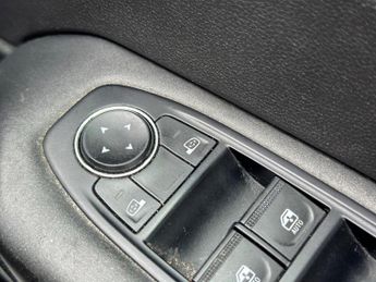 Renault Captur 1.6 E-TECH evolution Auto Euro 6 (s/s) 5dr