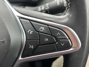 Renault Captur 1.6 E-TECH evolution Auto Euro 6 (s/s) 5dr