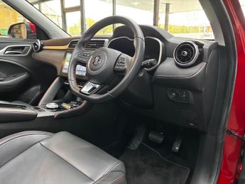 MG MG ZS 51.1kWh Trophy Auto 5dr