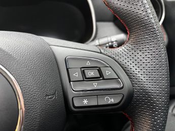 MG MG ZS 51.1kWh Trophy Auto 5dr