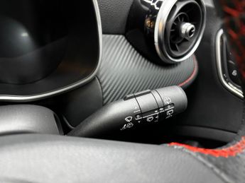 MG MG ZS 51.1kWh Trophy Auto 5dr