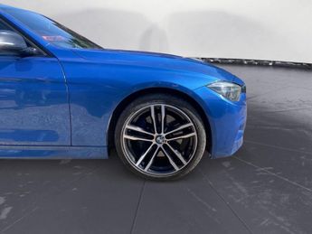 BMW 3 Series 2.0 330e 7.6kWh M Sport Shadow Edition Auto Euro 6 (s/s) 4dr