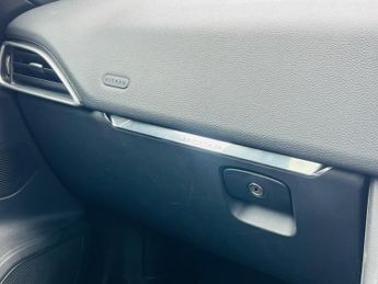 Jaguar F-PACE 2.0 D180 Prestige Auto AWD Euro 6 (s/s) 5dr