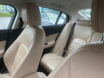 Jaguar XE 2.0d Prestige Auto Euro 6 (s/s) 4dr