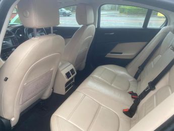 Jaguar XE 2.0d Prestige Auto Euro 6 (s/s) 4dr