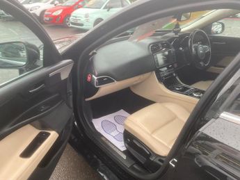 Jaguar XE 2.0d Prestige Auto Euro 6 (s/s) 4dr