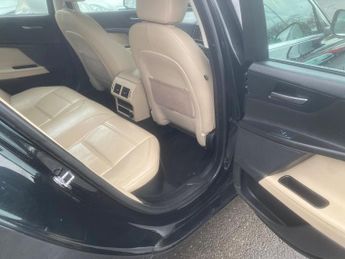 Jaguar XE 2.0d Prestige Auto Euro 6 (s/s) 4dr