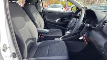 Toyota Yaris 1.5 VVT-h Icon E-CVT Euro 6 (s/s) 5dr