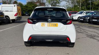 Toyota Yaris 1.5 VVT-h Icon E-CVT Euro 6 (s/s) 5dr